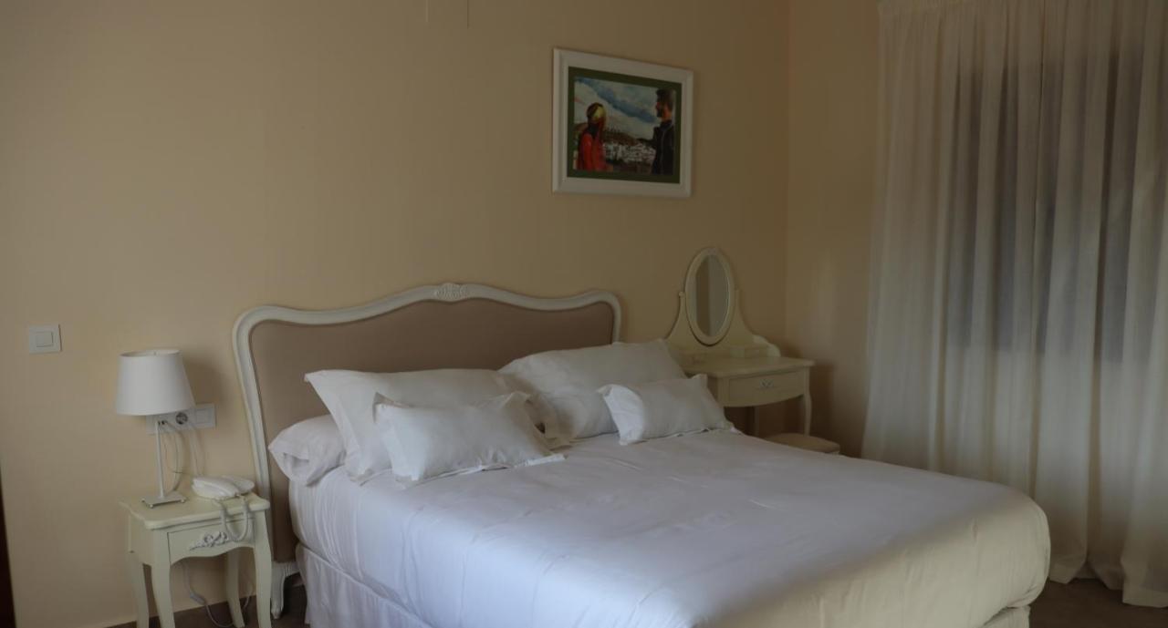 Hotel Palacio Conde Del Alamo Aroche Kültér fotó